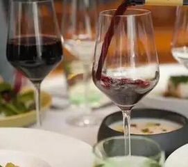 舉杯有方，品味升級(jí) 高腳杯品鑒葡萄酒的五大妙處